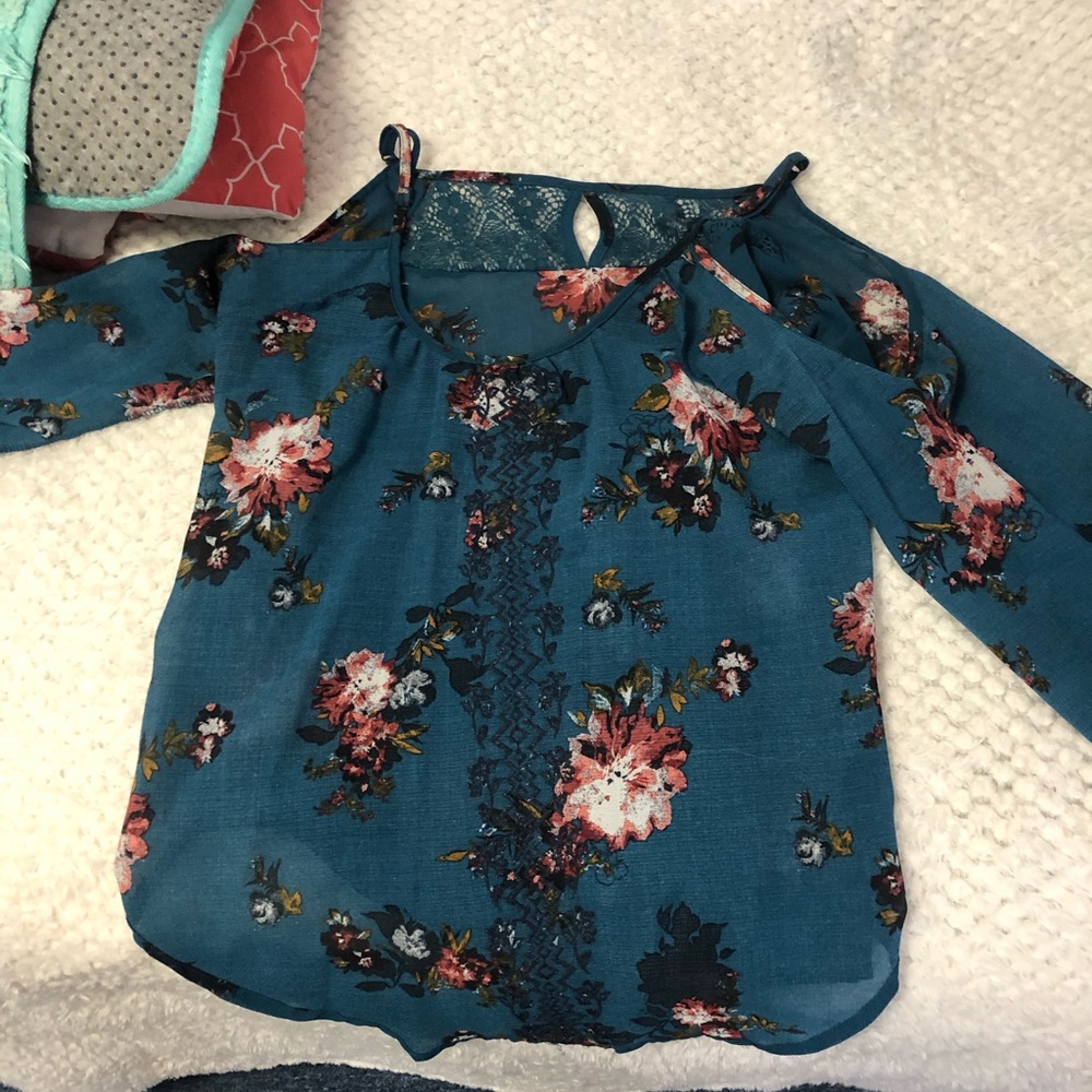 Floral top